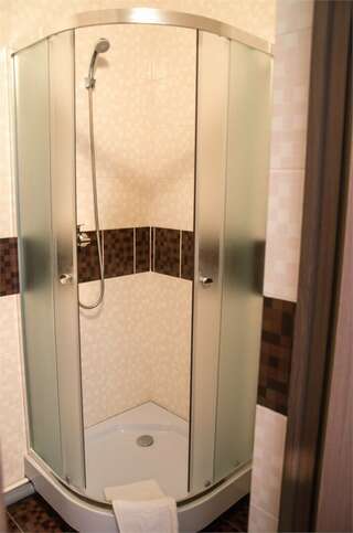 Гостиница Камелот Псков Двухместный номер с 1 кроватью или 2 отдельными кроватями-10